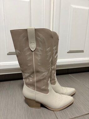 Indigo Cream & Taupe Two-Tone Western Boots
